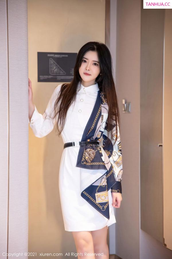 楚楚动人白露小猪 婀娜多姿曼妙身段